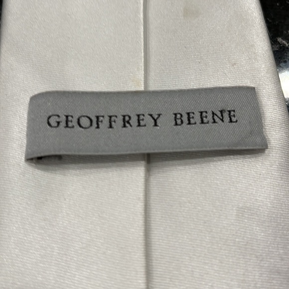 Set of four men’s dress ties - Picture 3 of 5